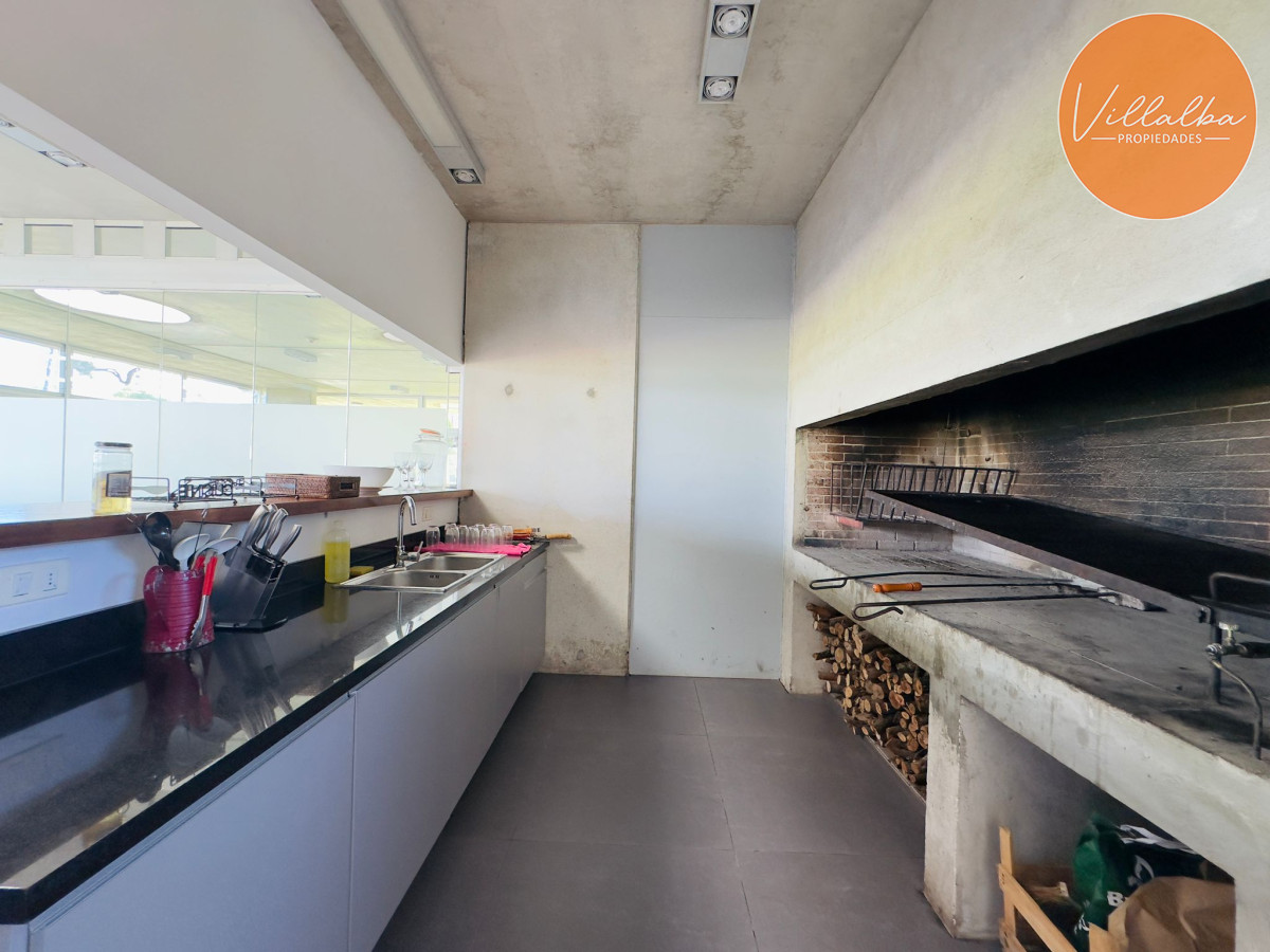 Apartamento ID.2939 - Penthouse en VENTA, 3 dormitorios en suite + Dependencia, vista 180°.