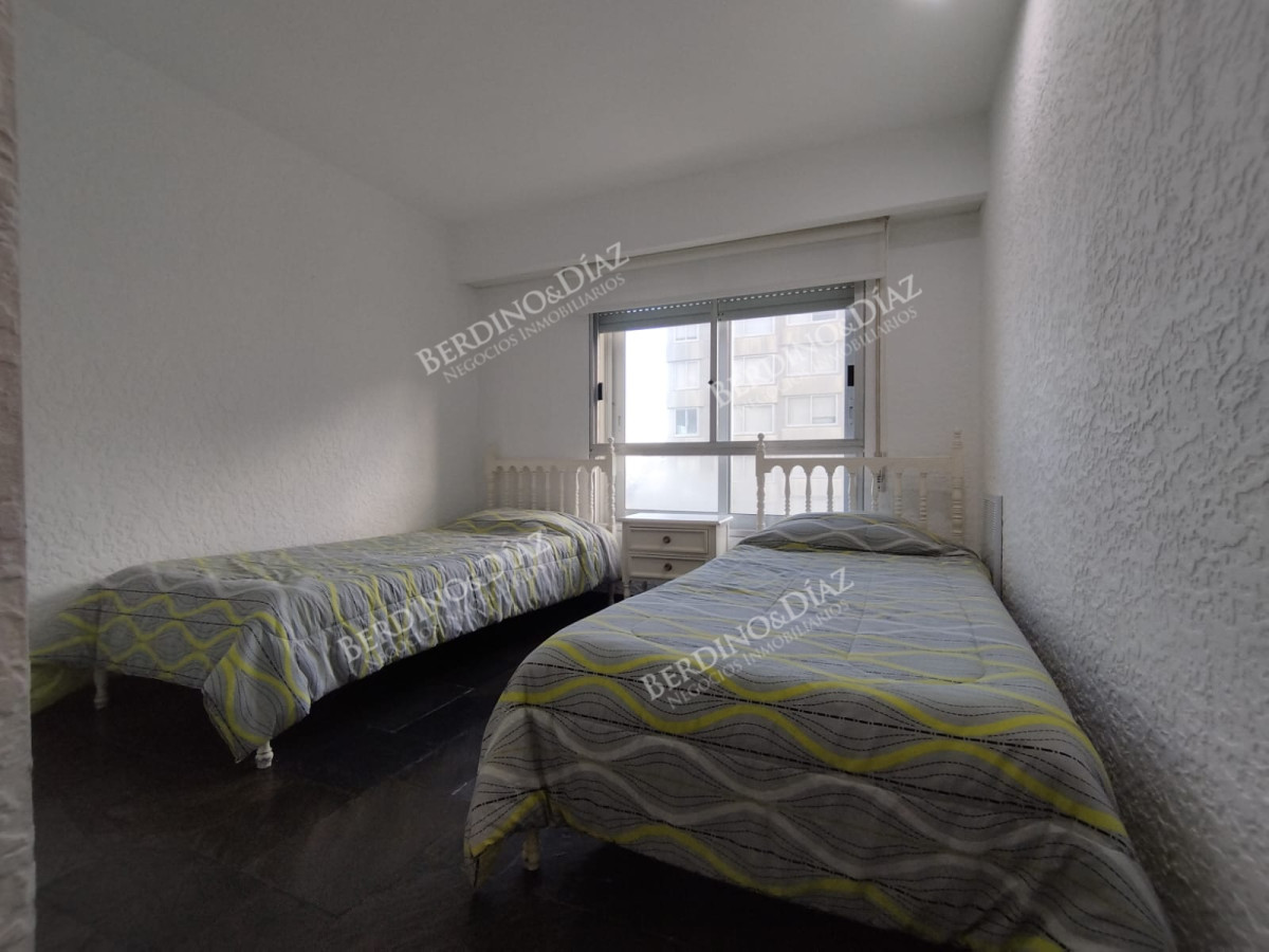 Apartamento ID.2749 - Alquiler de apartamento de 3 dormitorios en Punta del Este