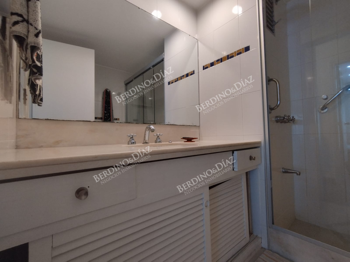 Apartamento ID.2749 - Alquiler de apartamento de 3 dormitorios en Punta del Este
