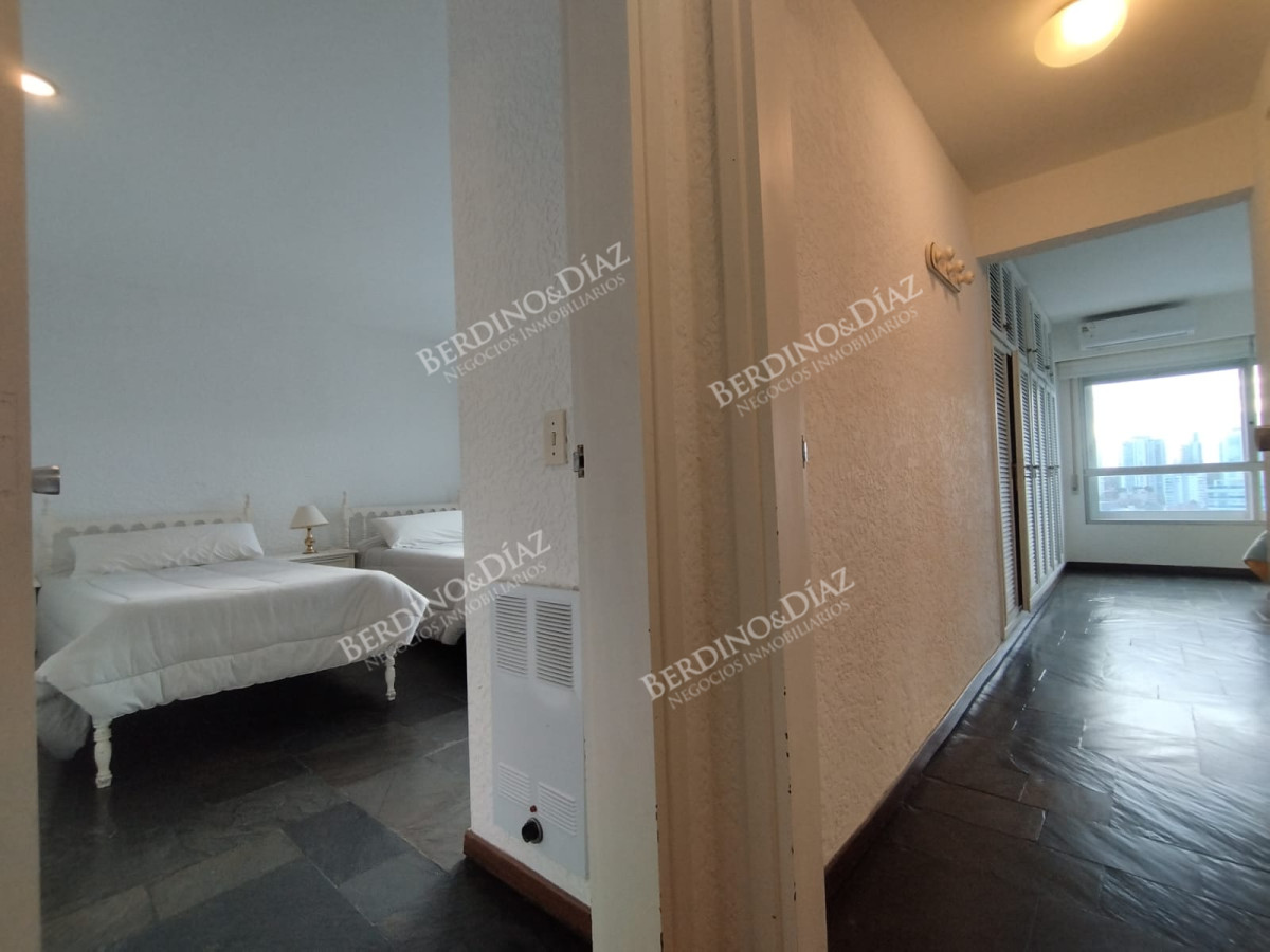 Apartamento ID.2749 - Alquiler de apartamento de 3 dormitorios en Punta del Este