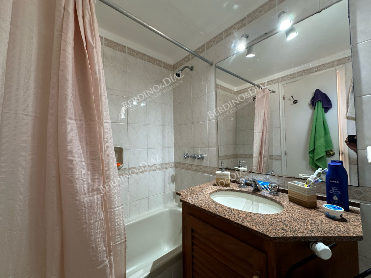 Apartamento ID.2750 - Apartamento en venta de 3 dormitorios en Punta del Este