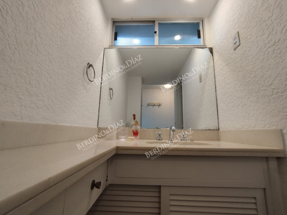 Apartamento ID.2749 - Alquiler de apartamento de 3 dormitorios en Punta del Este