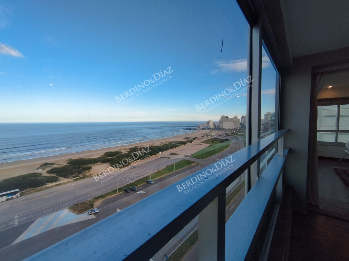 Apartamento ID.2749 - Alquiler de apartamento de 3 dormitorios en Punta del Este