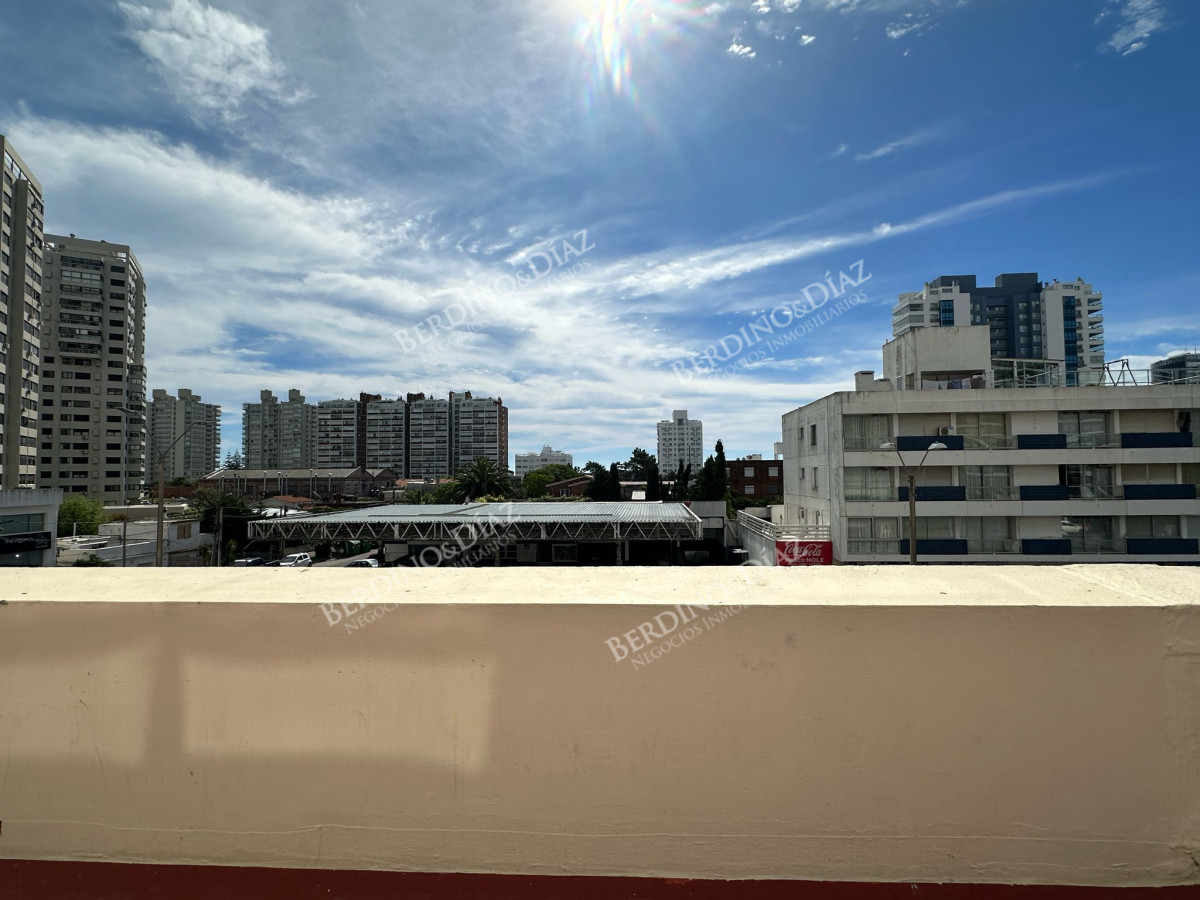 Apartamento ID.2750 - Apartamento en venta de 3 dormitorios en Punta del Este