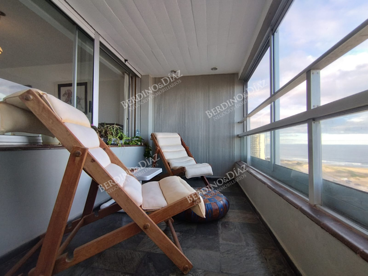Apartamento ID.2749 - Alquiler de apartamento de 3 dormitorios en Punta del Este