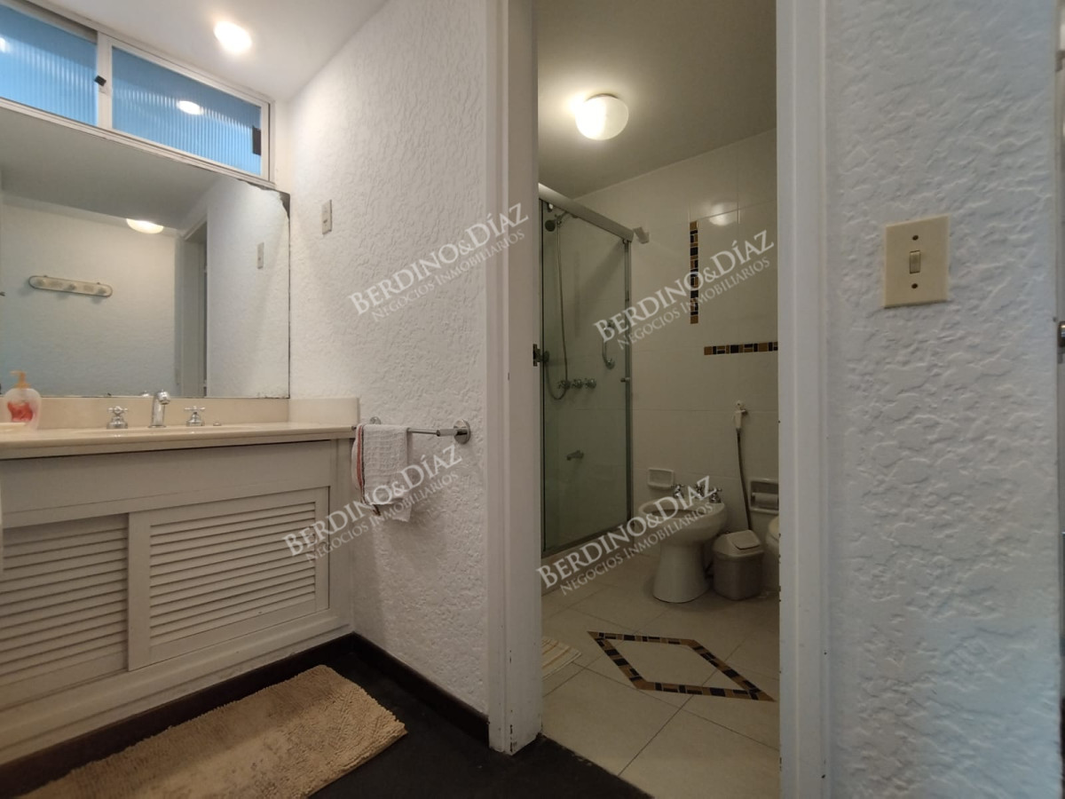 Apartamento ID.2749 - Alquiler de apartamento de 3 dormitorios en Punta del Este