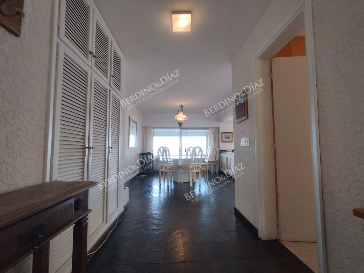 Apartamento ID.2749 - Alquiler de apartamento de 3 dormitorios en Punta del Este