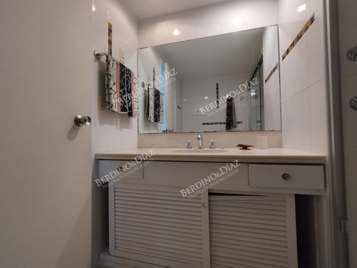 Apartamento ID.2749 - Alquiler de apartamento de 3 dormitorios en Punta del Este