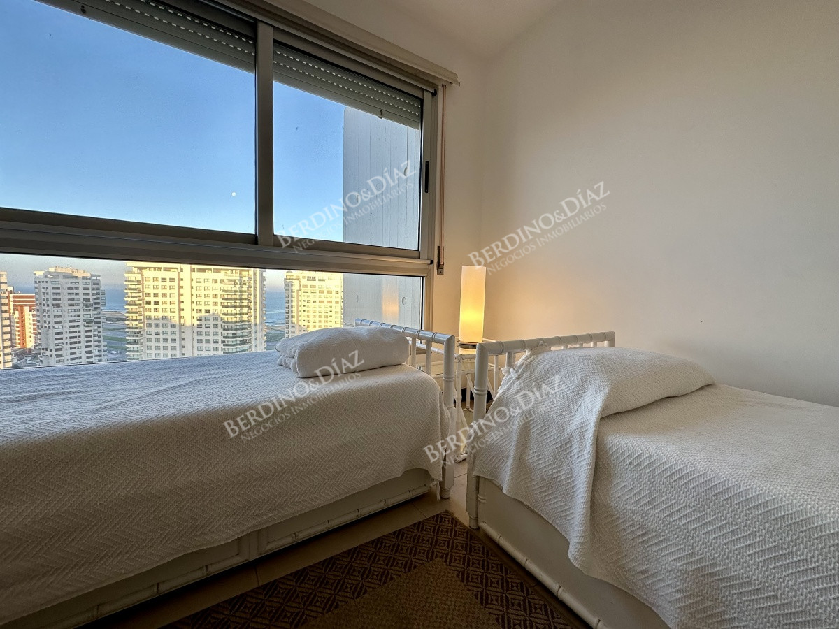 Apartamento ID.1860 - Apartamento primera línea de la playa mansa, Punta del Este.