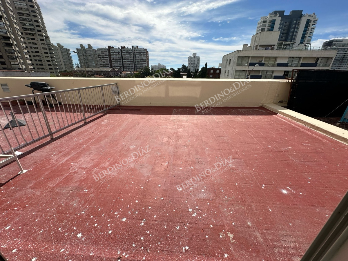Apartamento ID.2750 - Apartamento en venta de 3 dormitorios en Punta del Este