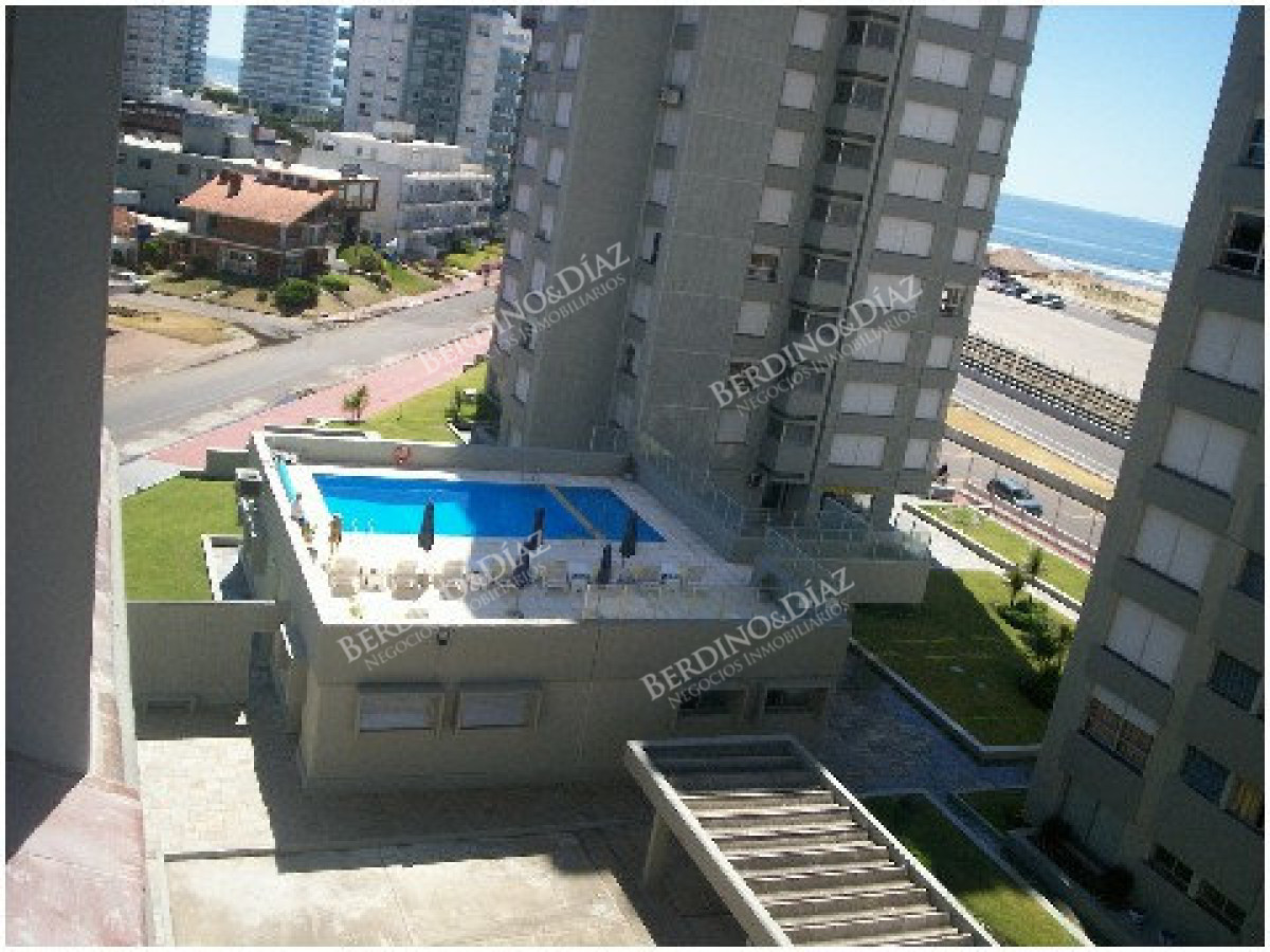 Apartamento ID.2749 - Alquiler de apartamento de 3 dormitorios en Punta del Este