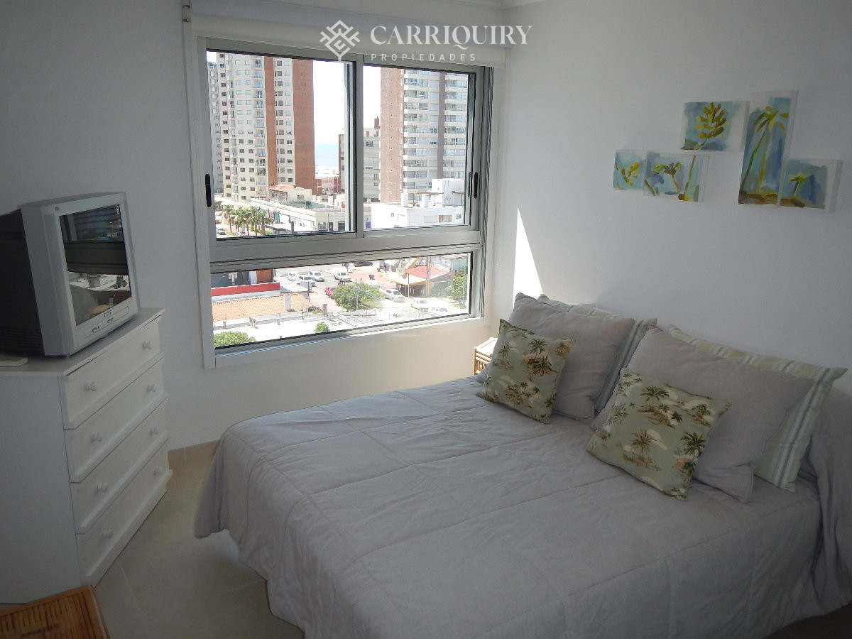 Apartamento ID.7128 - Apartamento en venta y alquiler de  3 dorm en Punta del Este