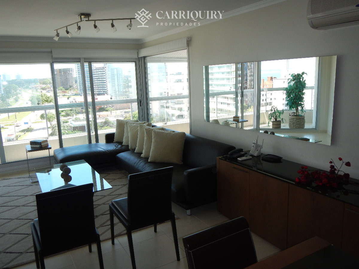 Apartamento ID.7128 - Apartamento en venta y alquiler de  3 dorm en Punta del Este