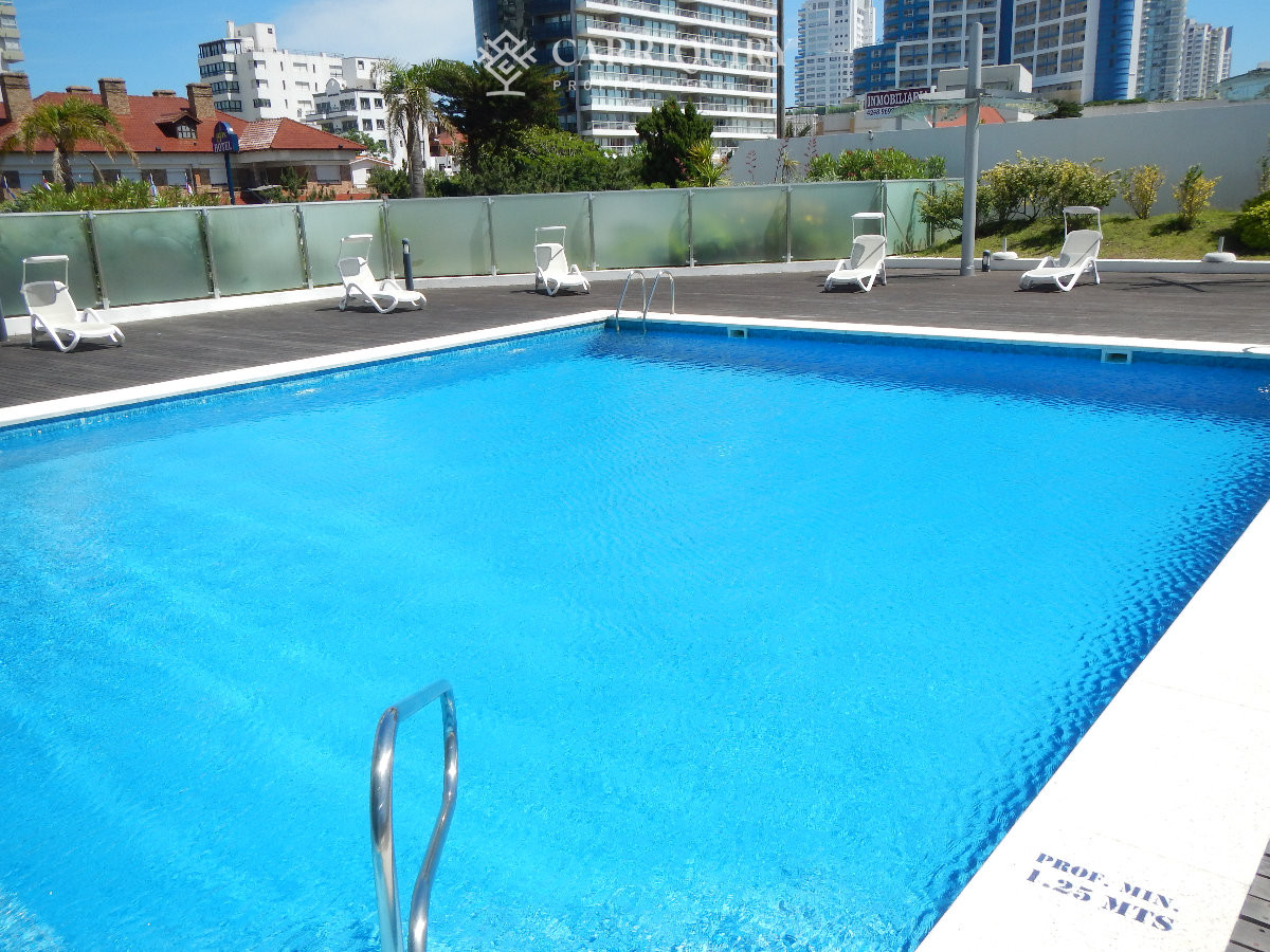 Apartamento ID.7128 - Apartamento en venta y alquiler de  3 dorm en Punta del Este
