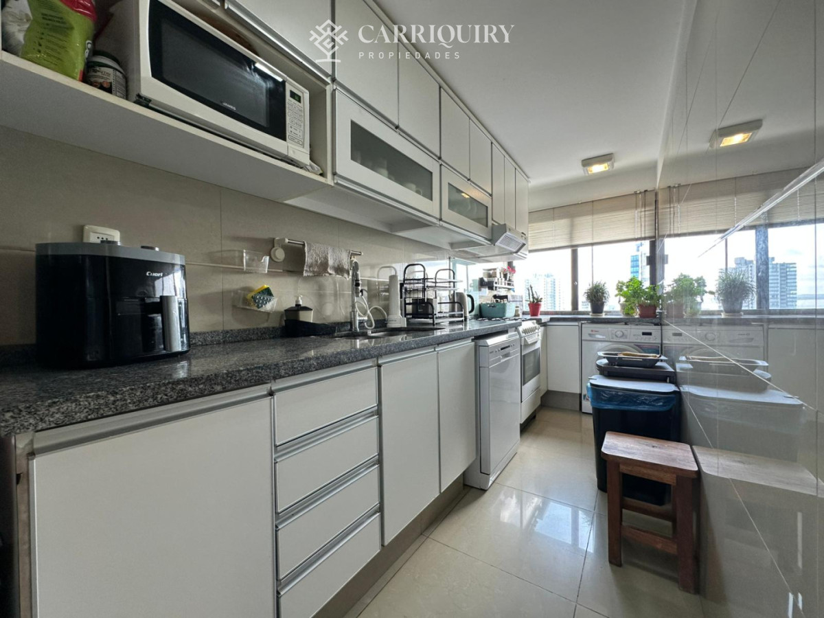 Apartamento ID.7780 - Apto en venta, Punta del este, playa brava.