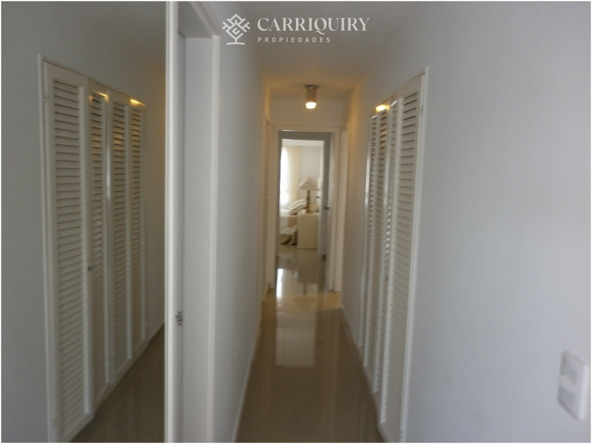 Apartamento ID.7780 - Apto en venta, Punta del este, playa brava.