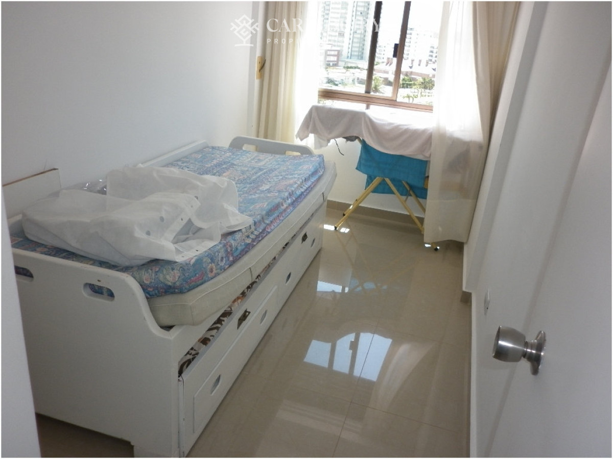 Apartamento ID.7780 - Apto en venta, Punta del este, playa brava.