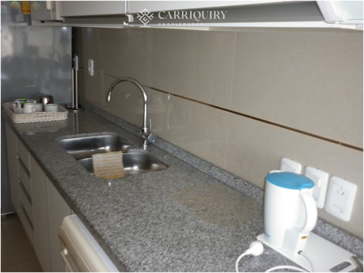 Apartamento ID.7780 - Apto en venta, Punta del este, playa brava.