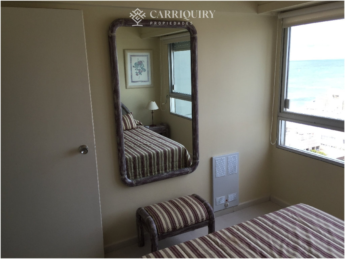 Apartamento ID.6029 - Apartamento en venta de 3 dormitorios y dependencia en Punta del Este