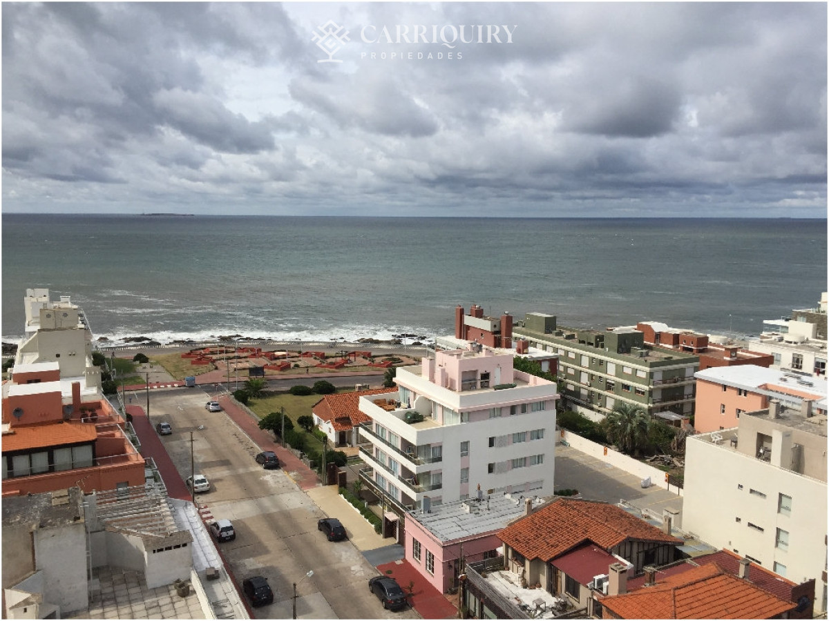Apartamento ID.6029 - Apartamento en venta de 3 dormitorios y dependencia en Punta del Este