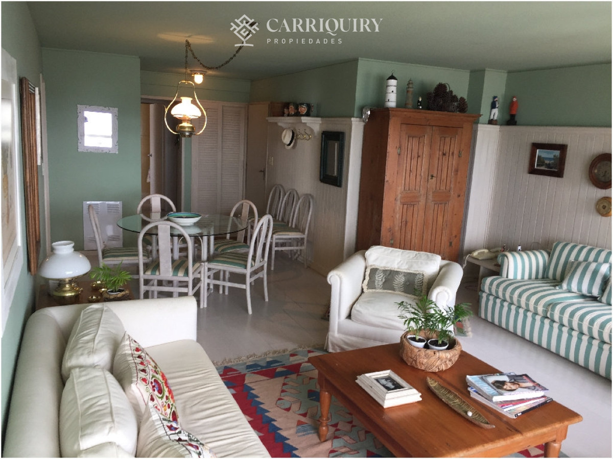 Apartamento ID.6029 - Apartamento en venta de 3 dormitorios y dependencia en Punta del Este