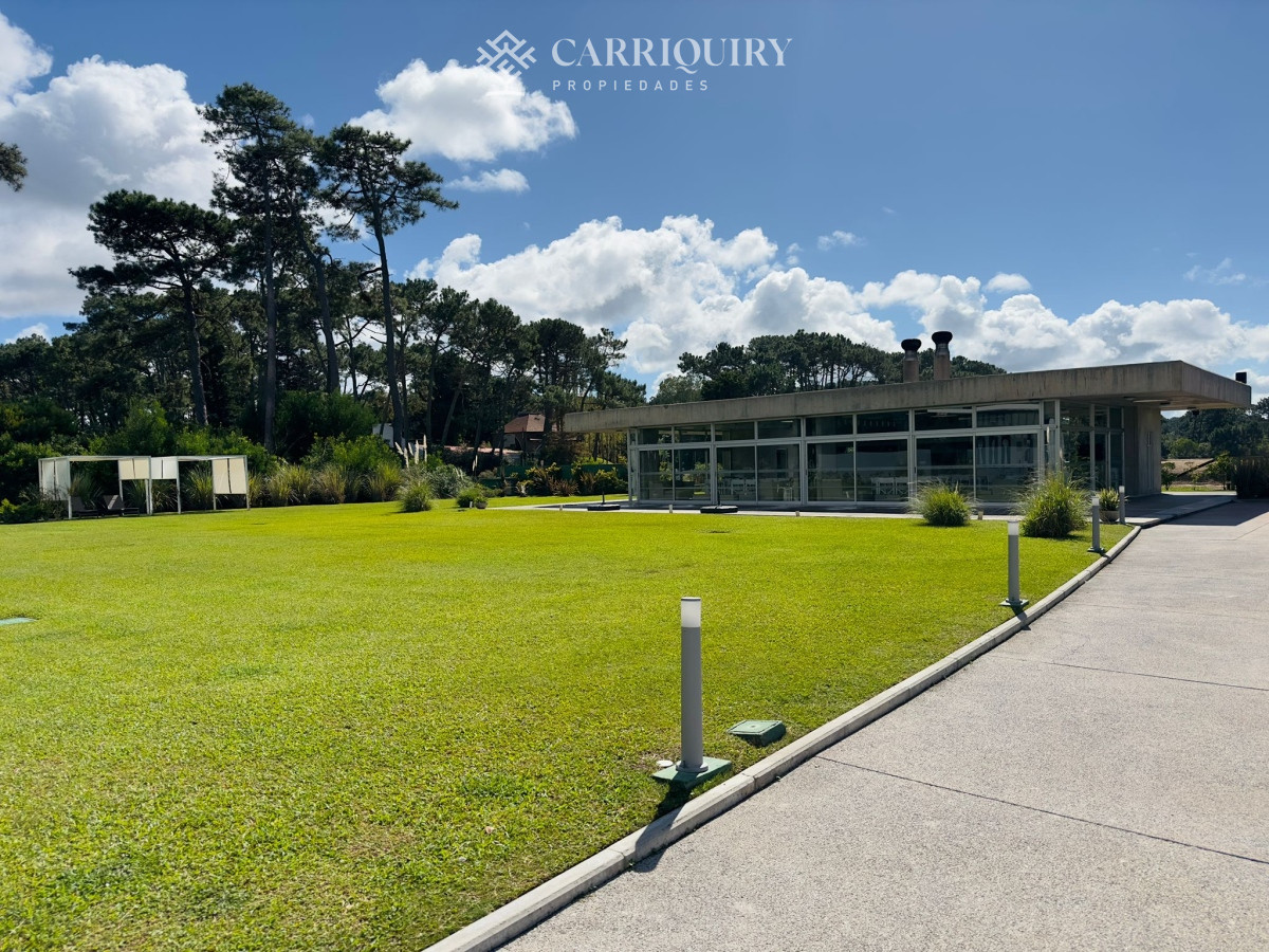 Apartamento ID.7834/APARTAMENTO-EN-VENTA-3-DORMITORIOS-PUNTA-DEL-ESTE - Penthouse en VENTA, 3 dormitorios en suite + Dependencia, vista 180°.