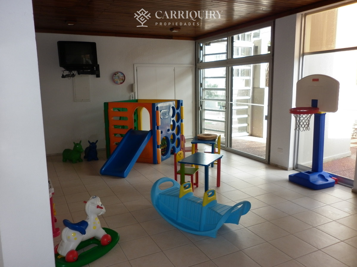 Apartamento ID.6029 - Apartamento en venta de 3 dormitorios y dependencia en Punta del Este