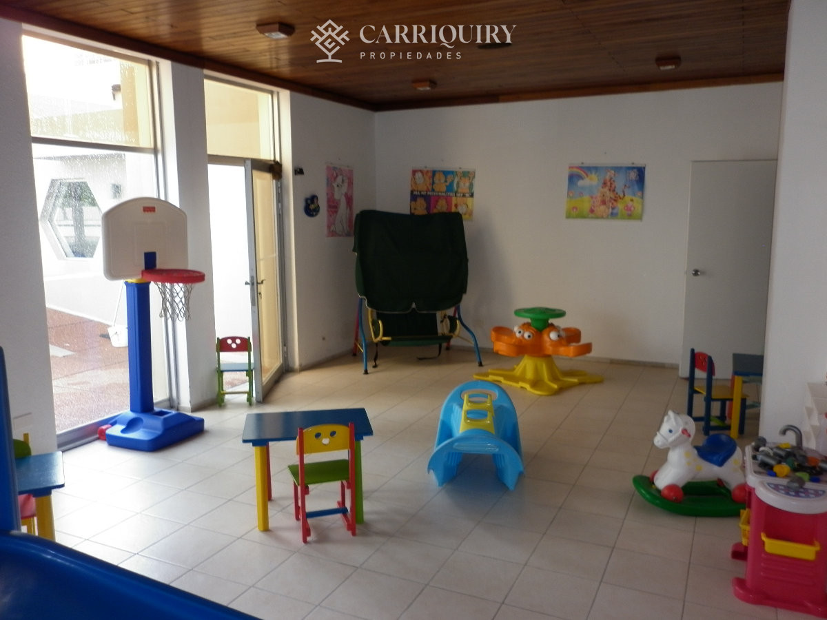 Apartamento ID.6029 - Apartamento en venta de 3 dormitorios y dependencia en Punta del Este