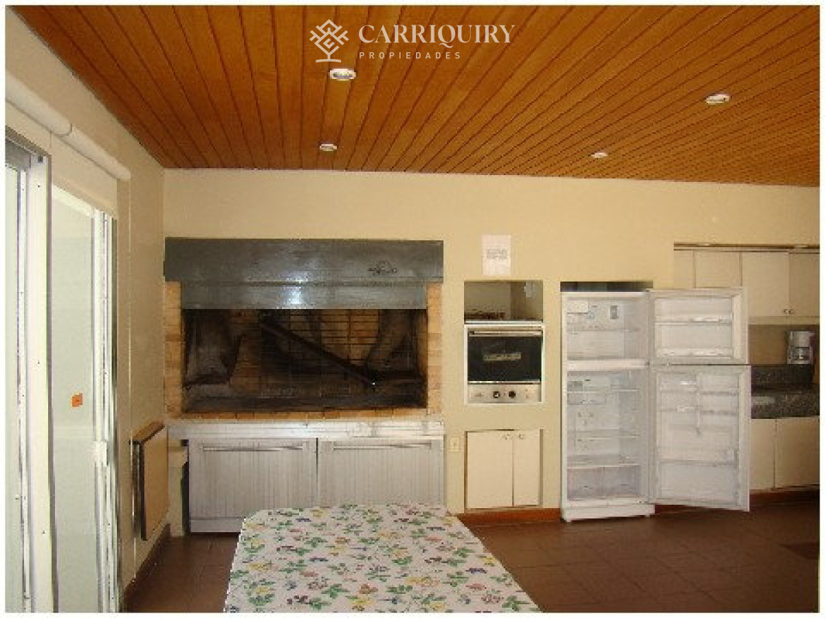 Apartamento ID.6029 - Apartamento en venta de 3 dormitorios y dependencia en Punta del Este