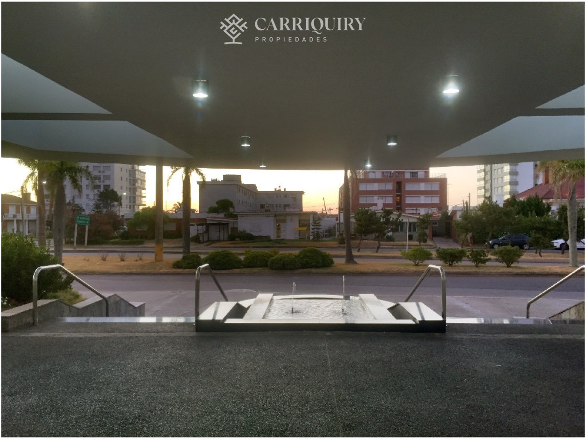 Apartamento ID.7128 - Apartamento en venta y alquiler de  3 dorm en Punta del Este