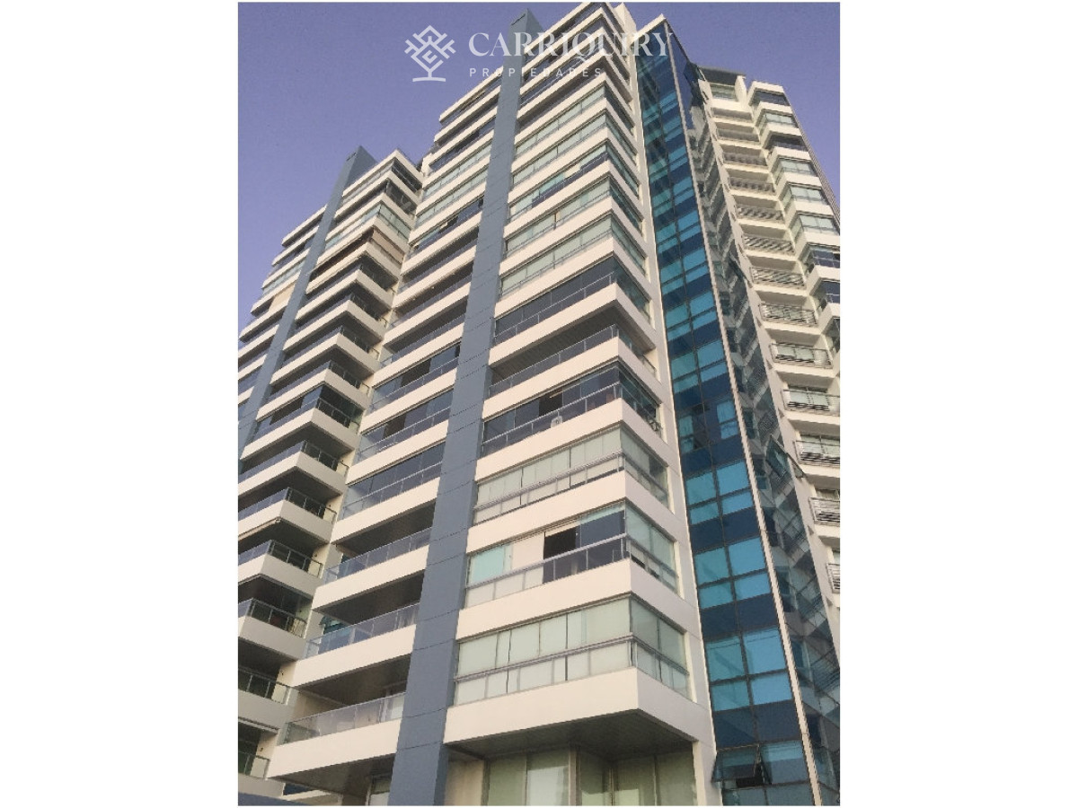 Apartamento ID.7128 - Apartamento en venta y alquiler de  3 dorm en Punta del Este