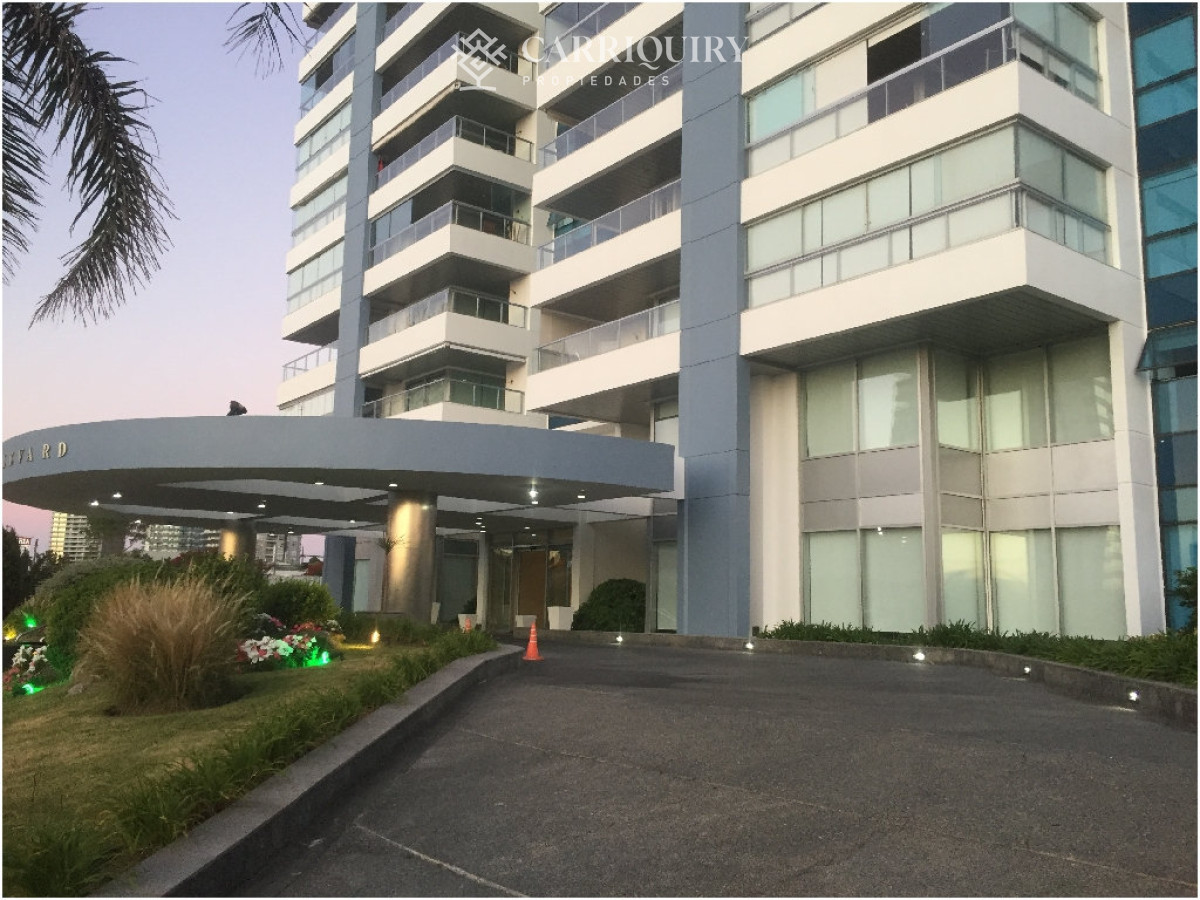 Apartamento ID.7128 - Apartamento en venta y alquiler de  3 dorm en Punta del Este