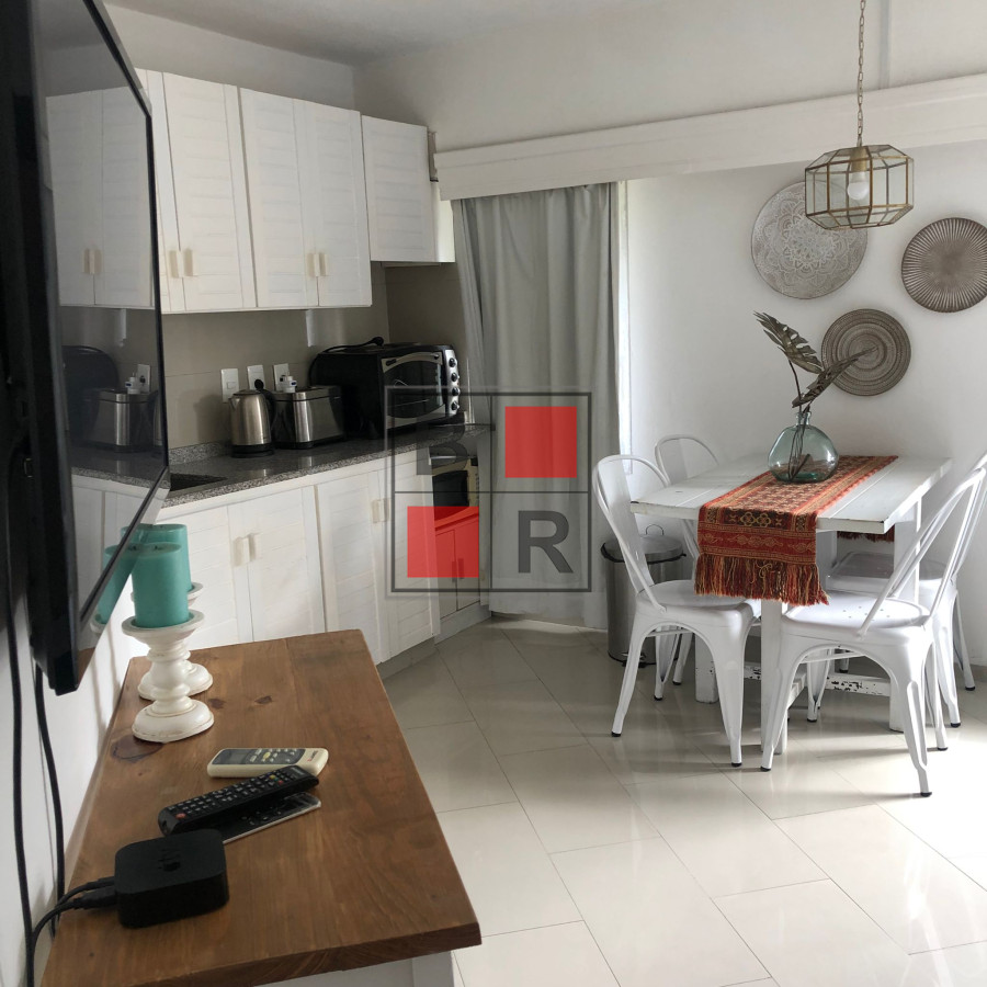 Apartamento ID.920 -  Apartamento en venta de un dormitorio y gran playroom en Punta del Este