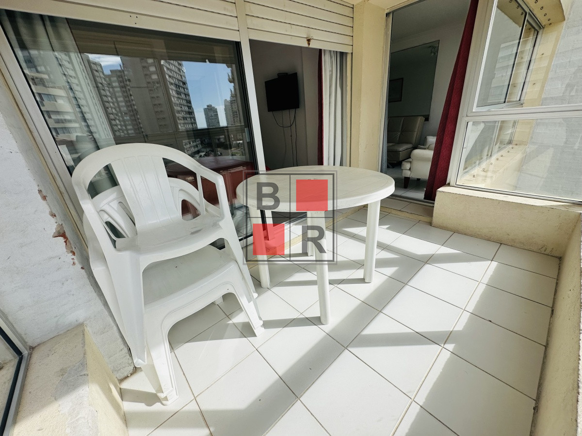Apartamento ID.1222 - Alquiler y venta de apartamento de 1 dormitorio y medio en Punta del Este