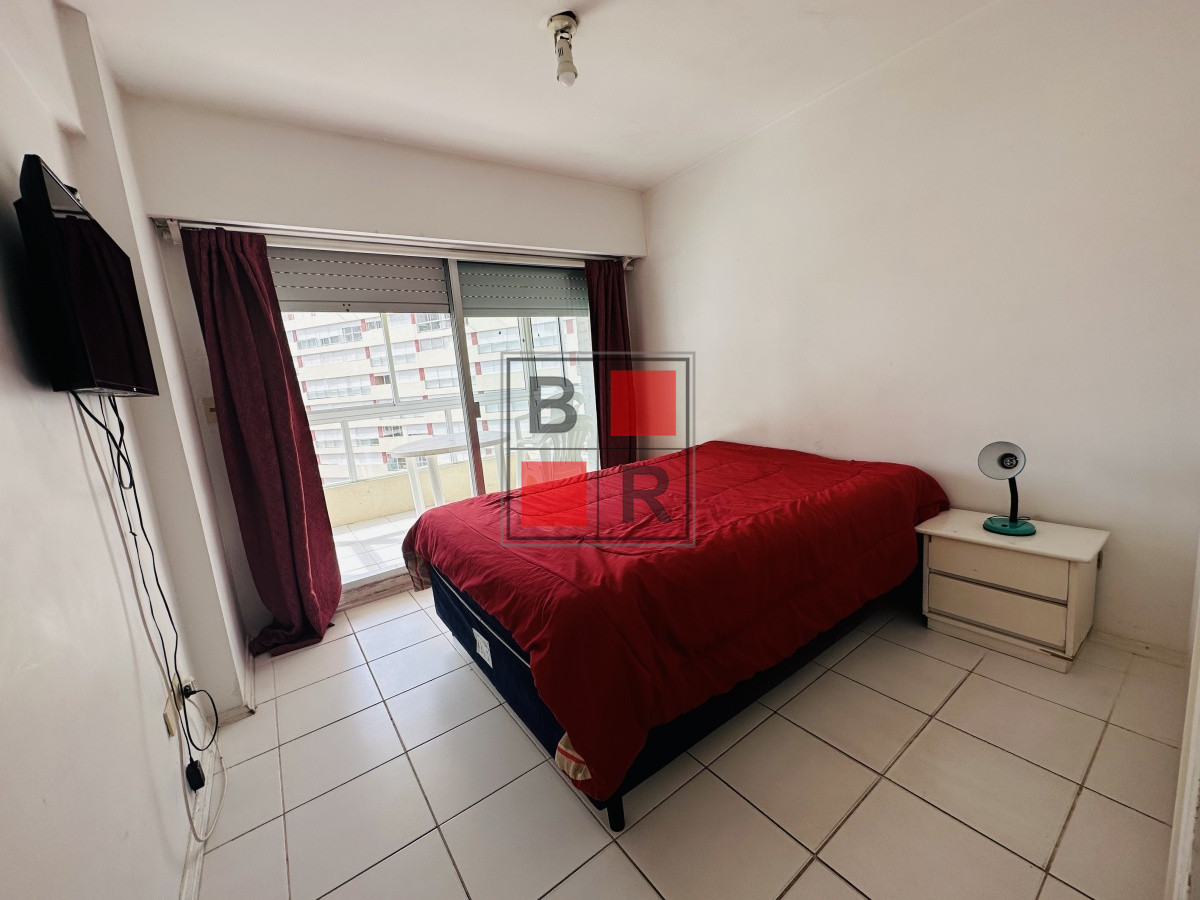 Apartamento ID.1222 - Alquiler y venta de apartamento de 1 dormitorio y medio en Punta del Este