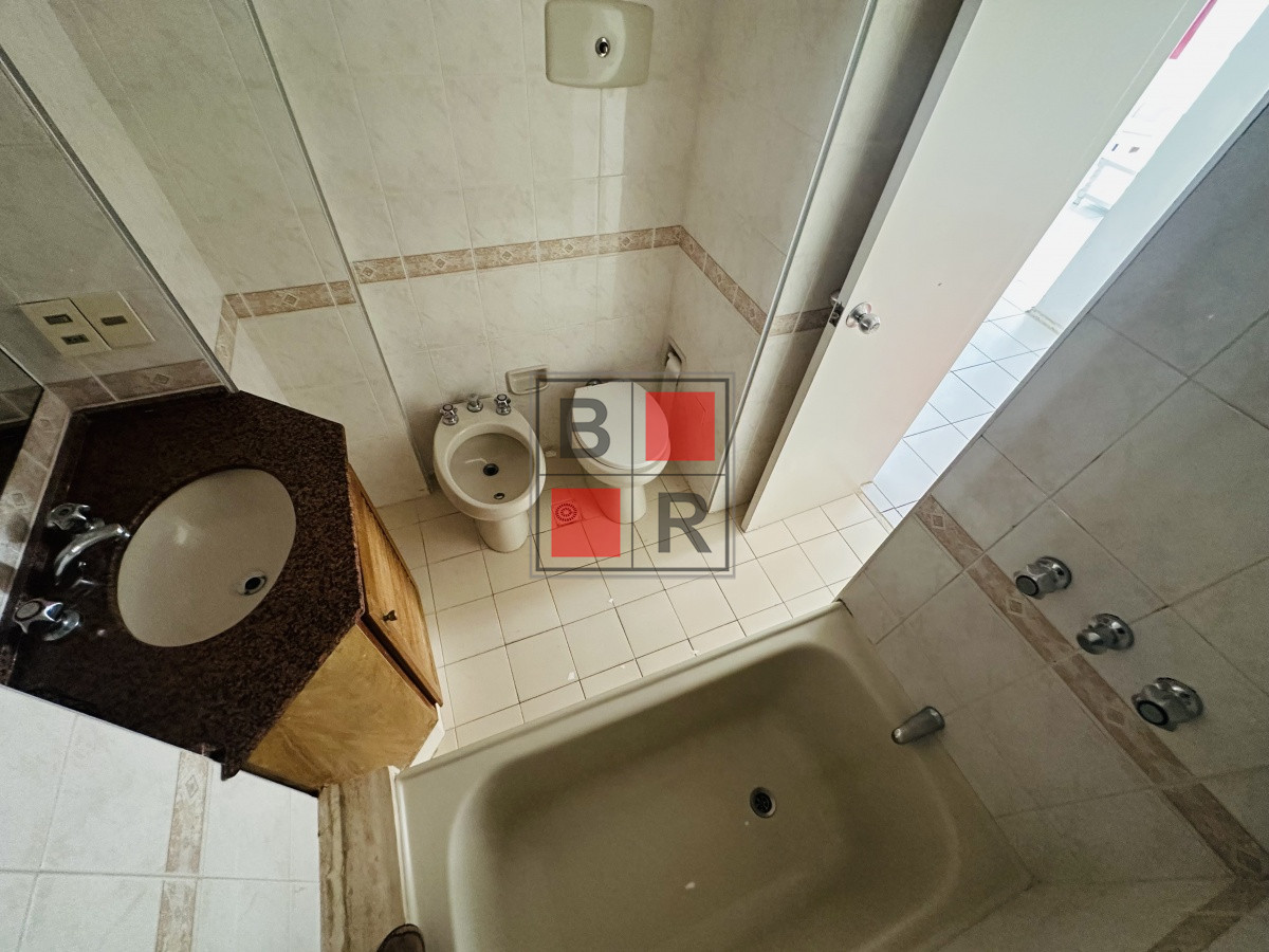 Apartamento ID.1222 - Alquiler y venta de apartamento de 1 dormitorio y medio en Punta del Este