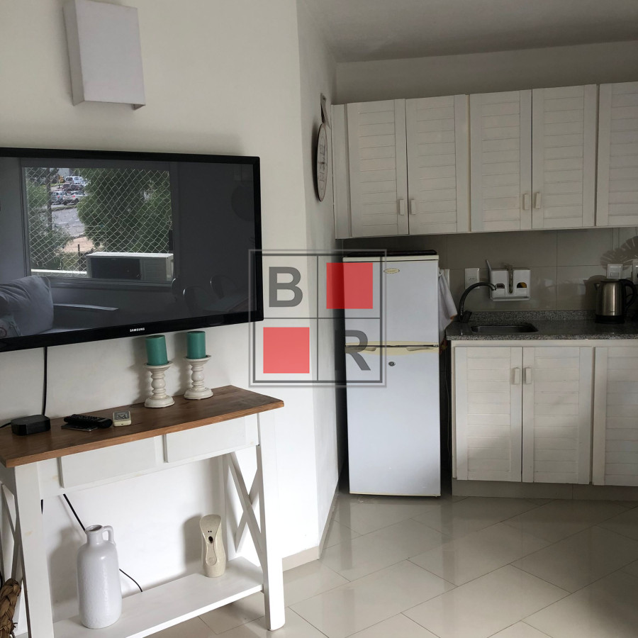 Apartamento ID.920 -  Apartamento en venta de un dormitorio y gran playroom en Punta del Este