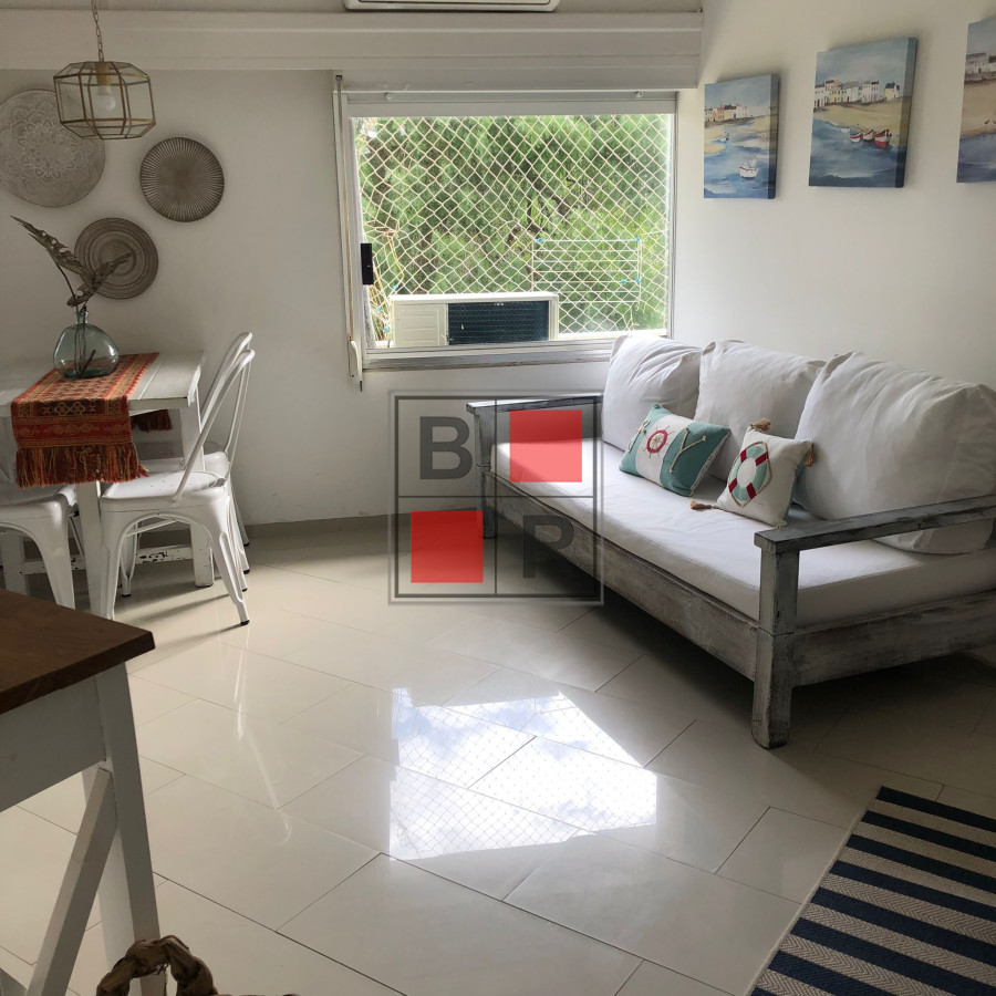 Apartamento ID.920 -  Apartamento en venta de un dormitorio y gran playroom en Punta del Este