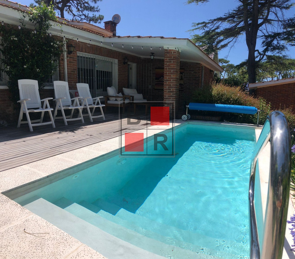 Casa ID.869 - Alquiler de casa de 3 dormitorios en Punta del Este