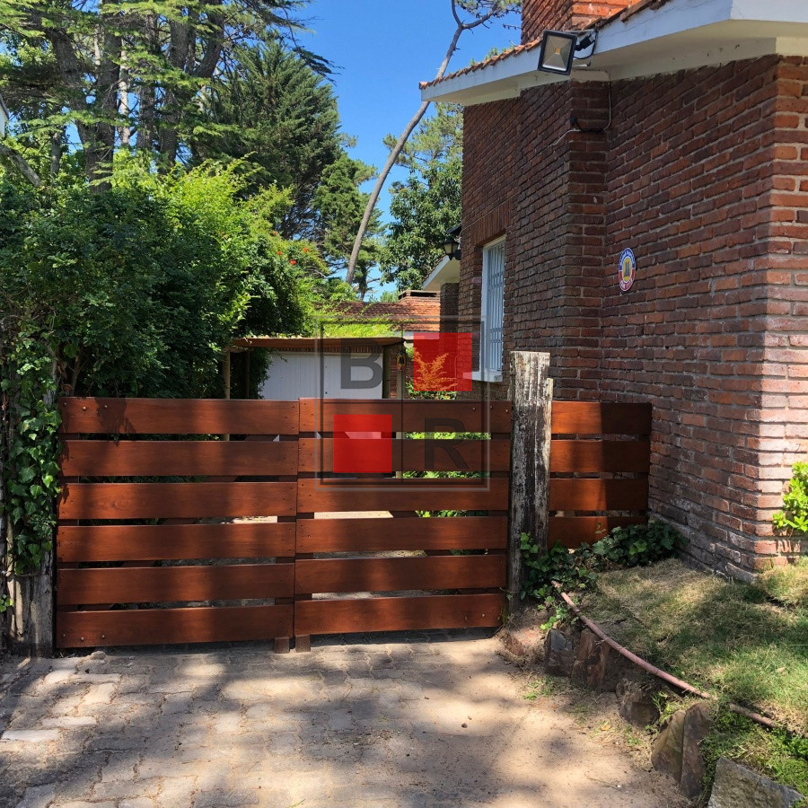 Casa ID.869 - Alquiler de casa de 3 dormitorios en Punta del Este