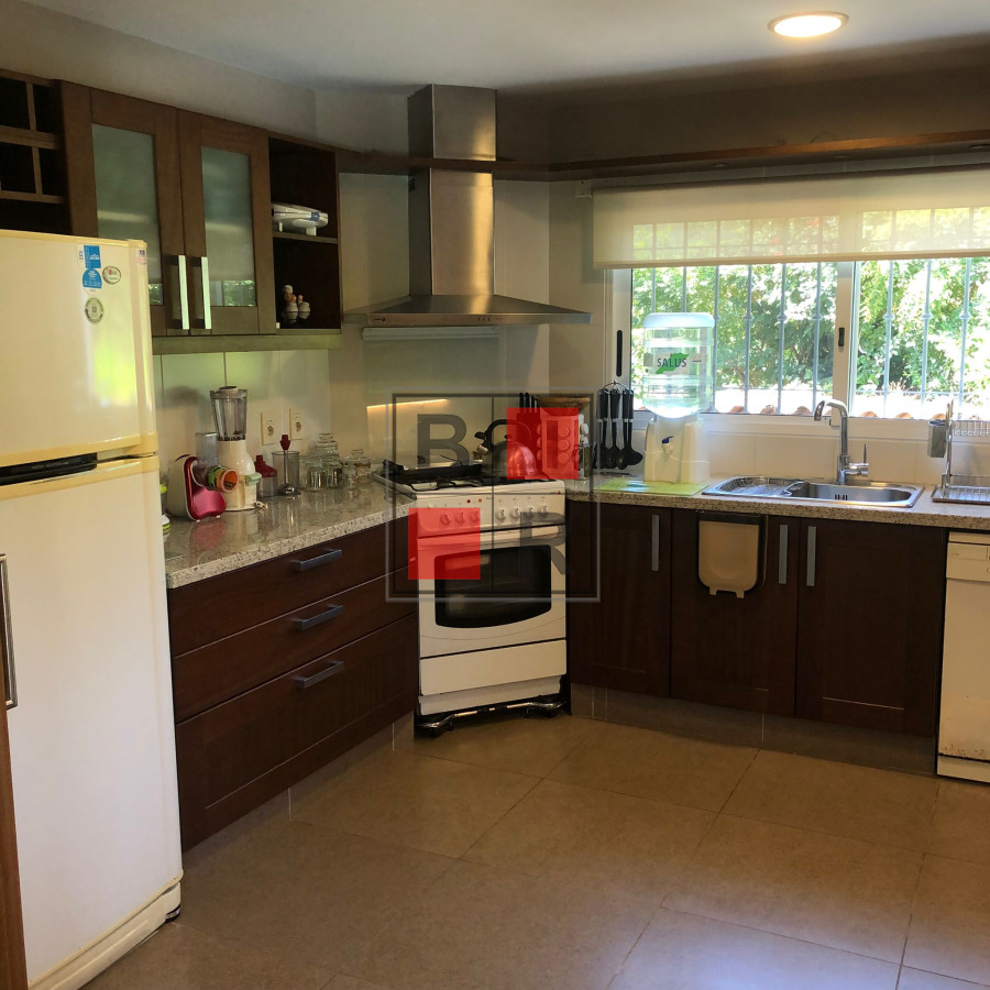 Casa ID.869 - Alquiler de casa de 3 dormitorios en Punta del Este