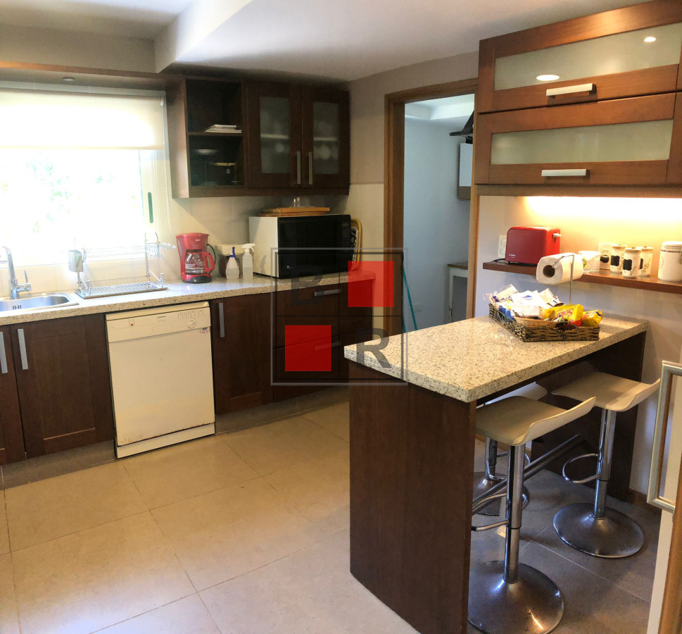 Casa ID.869 - Alquiler de casa de 3 dormitorios en Punta del Este