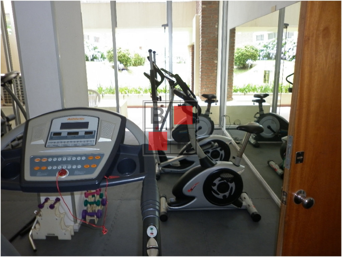 Apartamento ID.1222 - Alquiler y venta de apartamento de 1 dormitorio y medio en Punta del Este