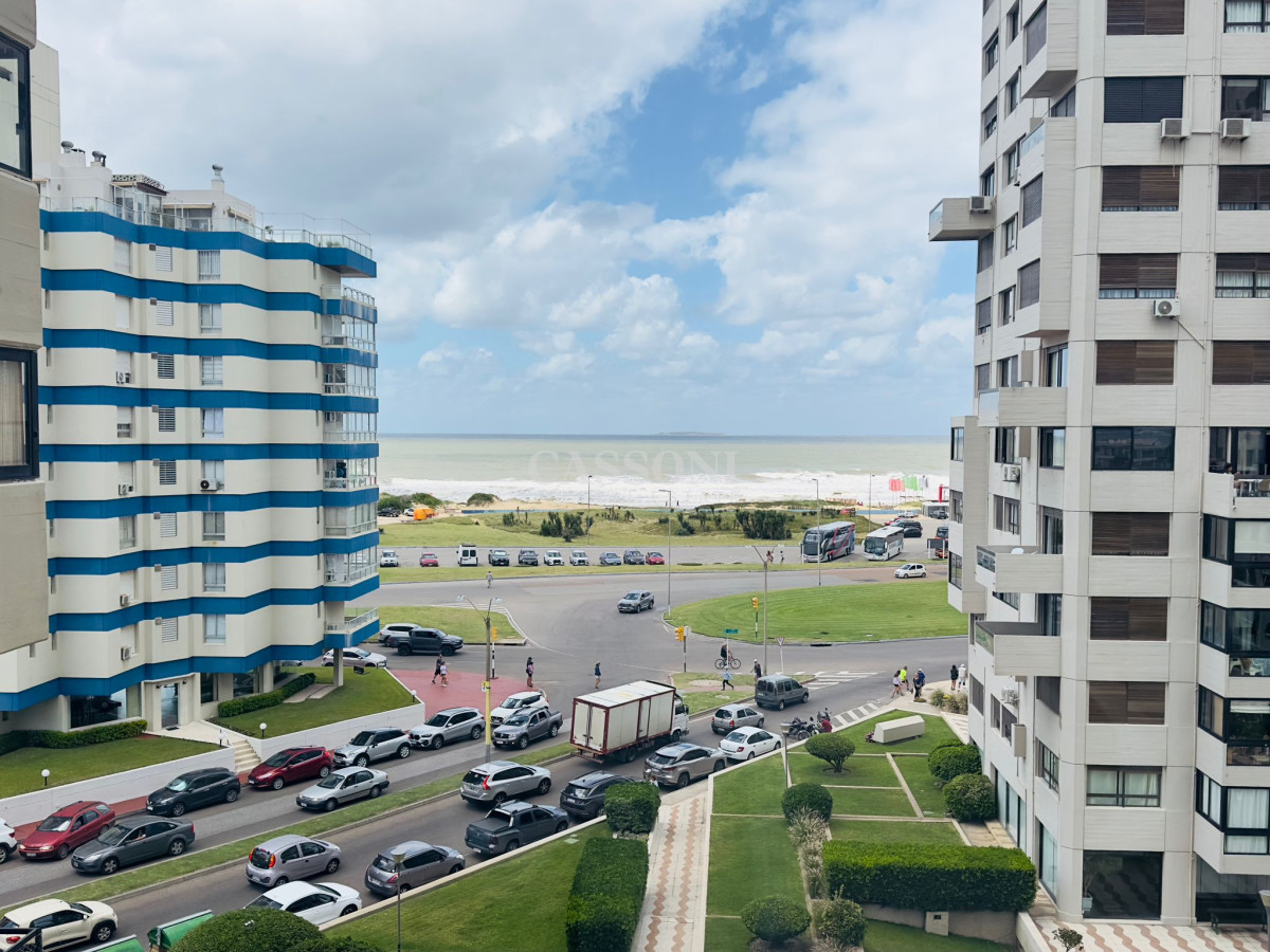 Apartamento ID.2055 - Apartamento en venta de 3 dormitorios en Punta del Este