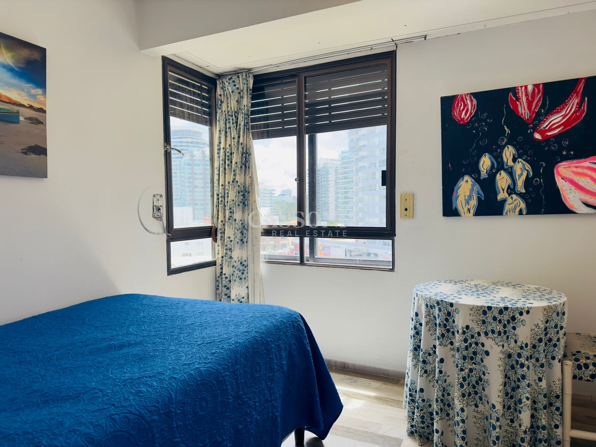 Apartamento ID.2055 - Apartamento en venta de 3 dormitorios en Punta del Este