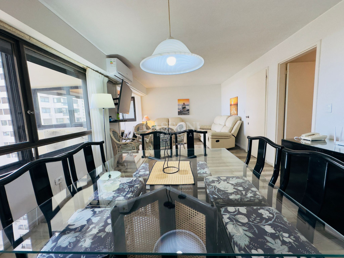 Apartamento ID.2055 - Apartamento en venta de 3 dormitorios en Punta del Este