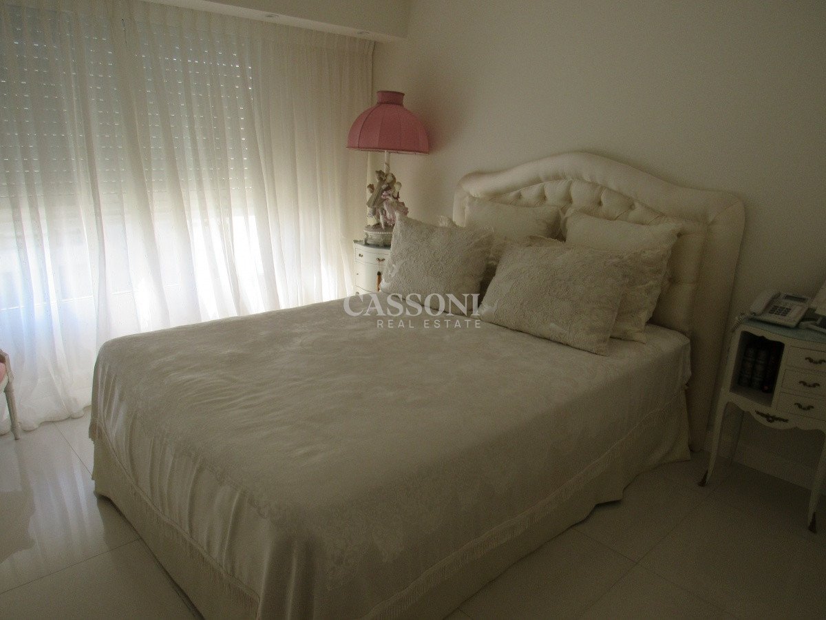 Apartamento ID.165 - Venta de apartamento de 3 dormitorios en Punta del Este