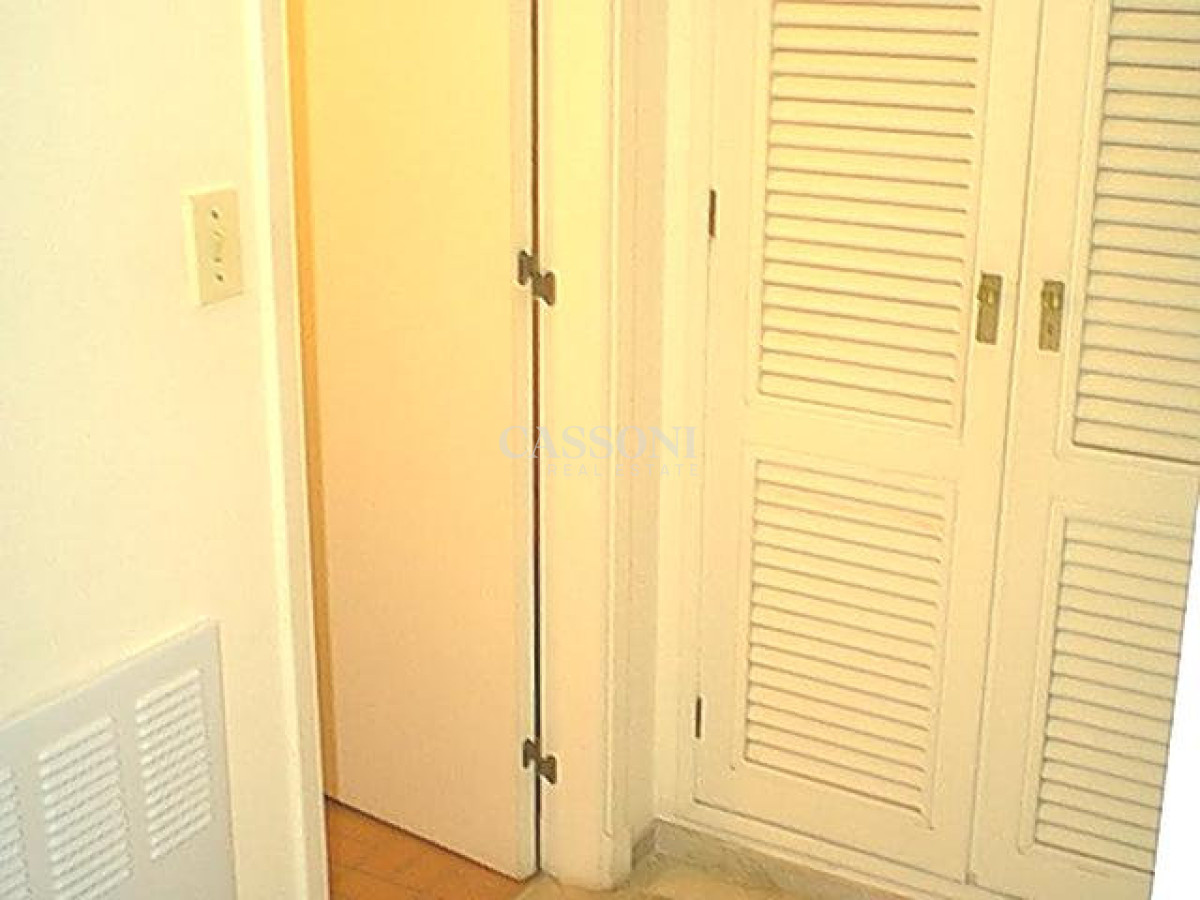 Apartamento ID.2009 -  Apartamento en venta de tres dormitorios en Punta del Este