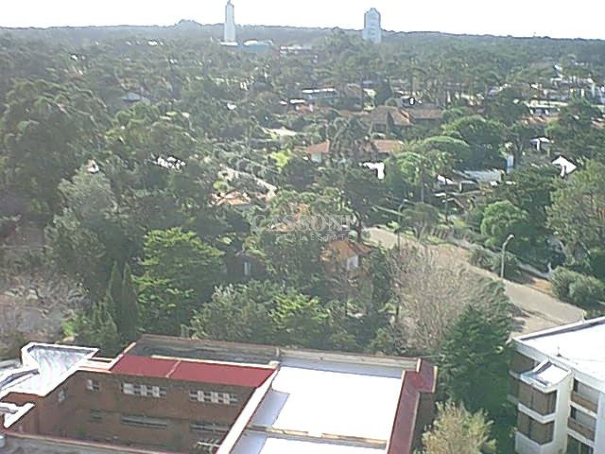 Apartamento ID.2009 -  Apartamento en venta de tres dormitorios en Punta del Este