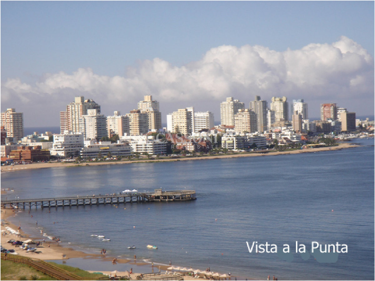 Apartamento ID.2009 -  Apartamento en venta de tres dormitorios en Punta del Este